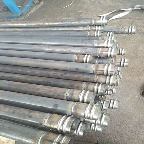 新华声测管里注清水作用